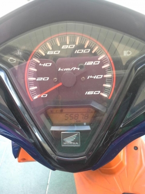 รุ่นใหม่ล่าสุด Honda Click 125i Racing คอมบายเบรค ปี 2556 (ล้อแม็กซ์)