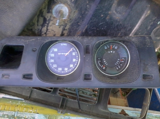 ขายเรือนไมล์ของ Mazda familia เดิมๆ