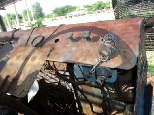 ขายอีแต๋น  6 เกียร์  โครงแน่น แซสซีดี เครื่องดีเซลนิสสันSD23