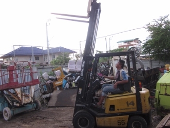 ขาย - รถยก โฟล์คลิฟต์ SUMITOMO: 1.5 ตัน เครื่อง ISUZU เสาสูง 3.5 เมตร