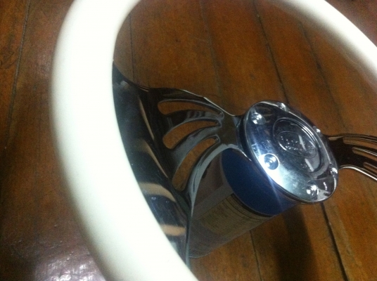 พวงมาลัยแต่ง จากญี่ปุ่น