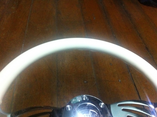 พวงมาลัยแต่ง จากญี่ปุ่น