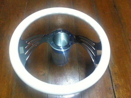 พวงมาลัยแต่ง จากญี่ปุ่น