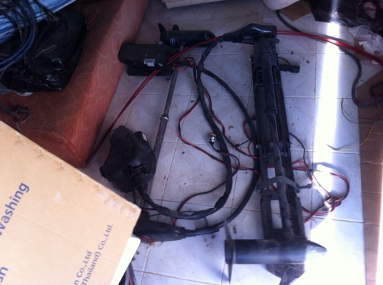 มอเตอร์ไกด์ 56 ปอนด์  พร้อมชุดติดตั้ง ราคา 9500 เก่านอก