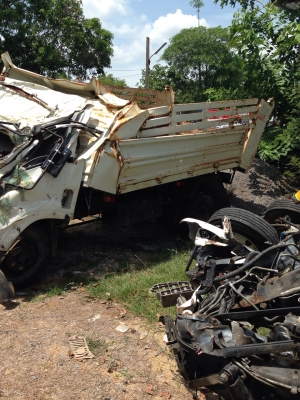 isuzu ดั้ม6ล้อ เครื่อง 210 isuzu ดั้ม6ล้อ เครื่อง 210