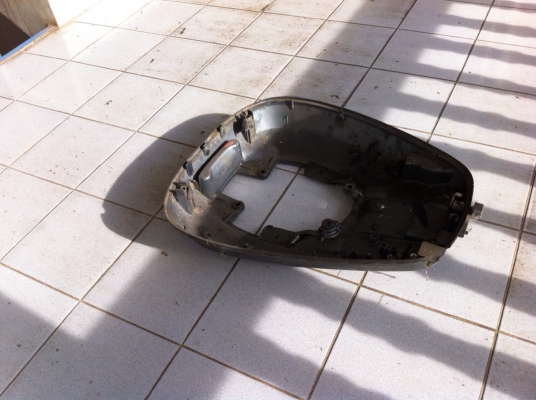 ฝาครอบเครื่องเรือยามาฮ่า 115 แรงพร้อมถาด ราคา 4500