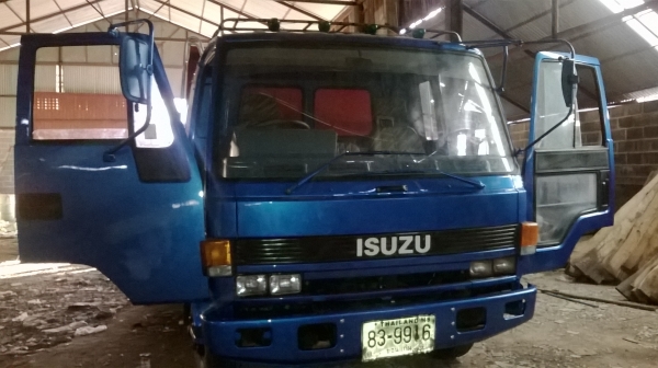 ขายด่วนisuzu locky175แรงเครื่องดี คัสซีสวยมาก คัสสีfrr กระบ3.6 ยาง825/16 แอร์เย็น ทะเบียนพร้อมโอน เบรกจิฟฟี่ ขายด่วนisuzu locky175แรงเครื่องดี คัสซีสวยมาก คัสสีfrr กระบ3.6 ยาง825/16 แอร์เย็น ทะเบียนพร้อมโอน เบรกจิฟฟี่