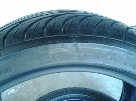 ยาง 215/45/17 ปี 12 ยาง 215/45/17 ปี 12