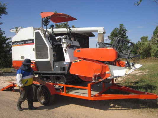 ขายรถเกี่ยวข้าว