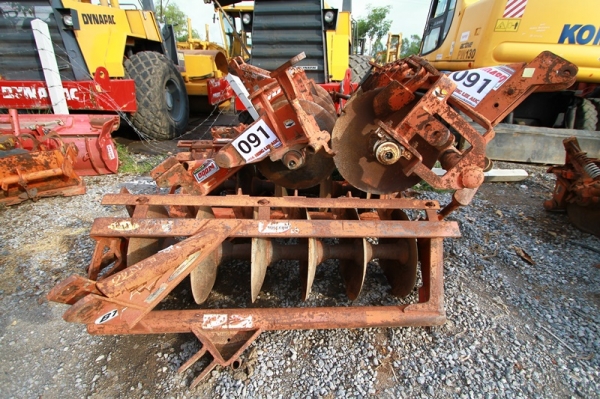 AUC Code 091 ผานพรวน 5 ชิ้น ราคา เริ่มต้นการประมูล 20,000 บาท