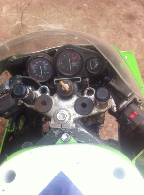 ขายซาก kawasaki zxr400 ถูกๆ ขายซาก kawasaki zxr400 ถูกๆ