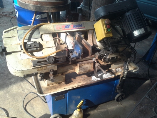 เครื่องเลื่อย BAND SAW ขนาด 180x305 mm. ไต้หวัน ขาย 35,000 บาท