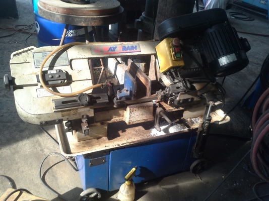 เครื่องเลื่อย BAND SAW ขนาด 180x305 mm. ไต้หวัน ขาย 35,000 บาท