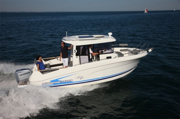 เรือ Barracuda 7 สนใจติดต่อ 090-2681-669