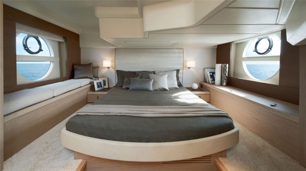 เรือ Monte Carlo 4 สนใจติดต่อ 090-2681-669