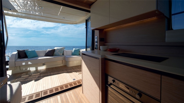 เรือ Monte Carlo 4 สนใจติดต่อ 090-2681-669