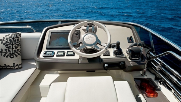 เรือ Monte Carlo 5 สนใจติดต่อ 090-2681-669