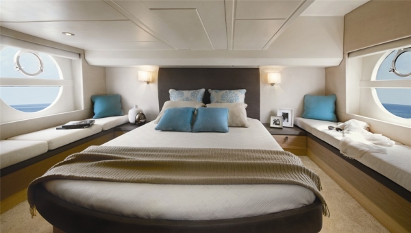 เรือ Monte Carlo 5 สนใจติดต่อ 090-2681-669