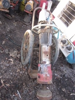 เครื่องตอกเสาเข็ม เสารั้ว คันดินพัง มือสองเก่าญี่ปุ่น นานๆ จะเข้ามาทีครับ