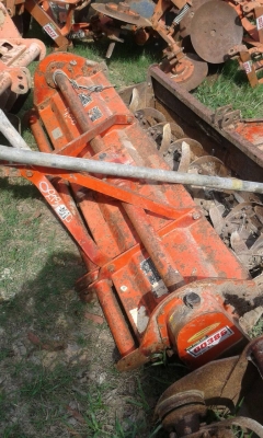 2. จอบหมุนตราช้าง1.6ตามสภาพพร้อมใช้ครับ