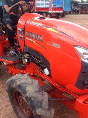 แทรกเตอร์คูโบต้า L3608 สภาพดีเยี่ยม เดิมๆ ทั้งคัน ขายพร้อมใบดันหน้าเเละ ผาน6ลากหลัง