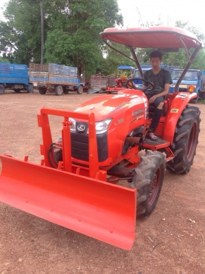 แทรกเตอร์คูโบต้า L3608 สภาพดีเยี่ยม เดิมๆ ทั้งคัน ขายพร้อมใบดันหน้าเเละ ผาน6ลากหลัง