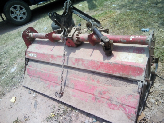 ส่งวันศุกร์ที่6/6/57ไปพร้อมเทนเลอ์รถเกี่ยวคุณหมอทวัส ครับ กันทราลักษณ์  ศรีสะเกษจอบหมุน1.6พร้อมใช้ครับ