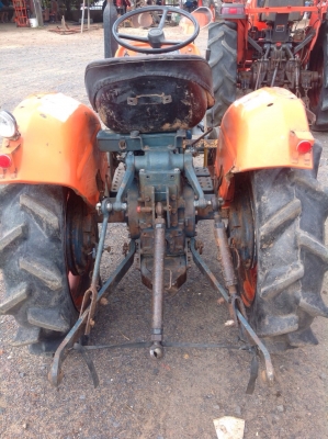 แทรกเตอร์คูโบต้า L 2201 สภาพดีเยี่ยม เดิมๆ ทั้งคัน.  ขายพร้อมผานหลัง