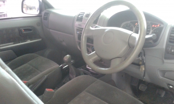 D-max Rodeo โฟร์วิน ตัวท็อป 3,000 เทอร์โบ