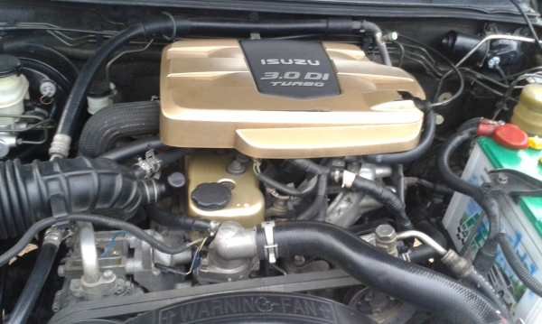 D-max Rodeo โฟร์วิน ตัวท็อป 3,000 เทอร์โบ