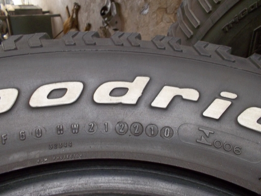 ขาย  31x10.5x15  BF ALL ปี10  ดอกสวยไม่บั้ง ไม่ปะ  4เส้น