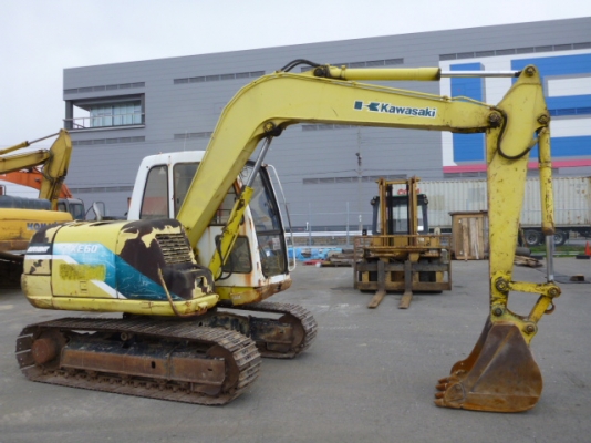ขายรถแบคโฮเก่าญี่ปุ่น Kawasaki KE60-3 เหมือนกับ Kobelco SK60-3 100\% (Kobelco เป็นผู้ผลิต)
