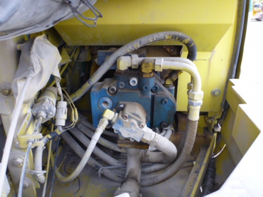 ขายรถแบคโฮเก่าญี่ปุ่น Kawasaki KE60-3 เหมือนกับ Kobelco SK60-3 100\% (Kobelco เป็นผู้ผลิต)