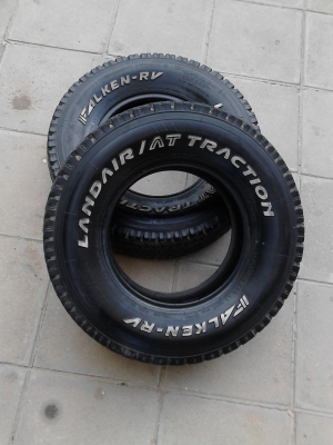 30X9.50R15   A/T ดอกเต็ม  FALKEN-RV LANDAIR/AT TRACTION มี 2 เส้น  TEL.081-427-3941