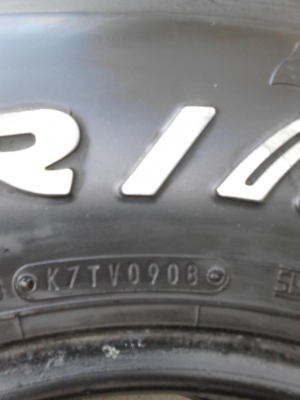 30X9.50R15   A/T ดอกเต็ม  FALKEN-RV LANDAIR/AT TRACTION มี 2 เส้น  TEL.081-427-3941