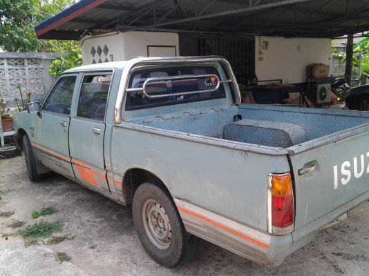ขายรถกะบะ ISUZU KB 4 ประตู