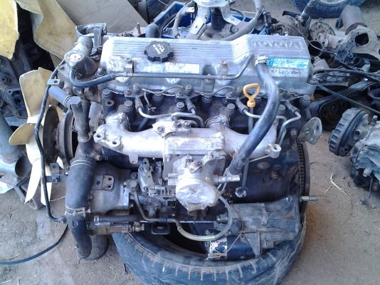 ขายเครื่องยนต์ YOYOTA 6 ล้อ 115 ขายเครื่องยนต์ YOYOTA 6 ล้อ 115