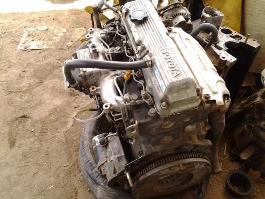 ขายเครื่องยนต์ YOYOTA 6 ล้อ 115 ขายเครื่องยนต์ YOYOTA 6 ล้อ 115