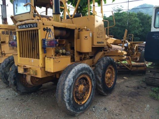 รถเกรด KOMATSU  GD28AC-1 เก่านอกยังไม่ใช้ในไทย