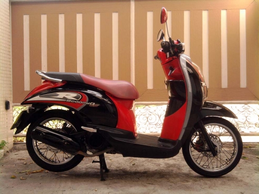 ขออนุญาติขาย HONDA Scoopy-i 110 มือเดียว โอนให้ฟรีครับ ขออนุญาติขาย HONDA Scoopy-i 110 มือเดียว โอนให้ฟรีครับ