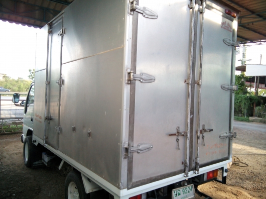 4 ล้อบรรทุก《ตู้แห้ง 3บาน》*ไม่ติดเวลา*  ISUZU  NKR 110 แรงม้า  *ยาว 3.20 ม.*  รถสวยเดิม * สภาพรถพร้อมใช้งานครับ  * เอกสารพร้อมโอน