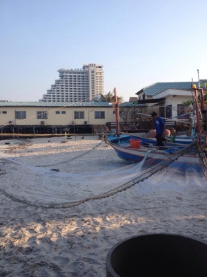 เรือไฟเบอร์ 21 ฟุต ทำเป็นเรือไดหมึกเครื่อง honda 13 แรงหางยาว