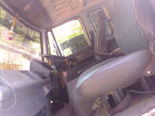 ขายรถบรรทุกหกล้อ ISUZU ROCKY เครื่อง 6BG1-165 แรง FRR12LA เบรคจิฟฟี่ พวงมาลัยพาวเวอร์ ทะเบียนพร้อม