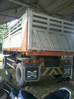 ขายหาง สามมิต 2 เพลา.  ปี 40  สนใจติดต่อ 081 - 6079515