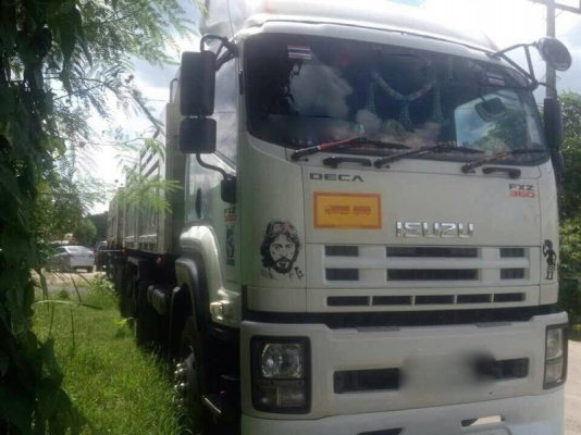 รถอีซูซุ 10 ล้อดั้ม 360 แรงม้า ปี 53  ( ขายแม่ , ลูก )  ( รถวิ่ง 3xx,xxx กม. )   สนใจติดต่อ  081 - 6079515