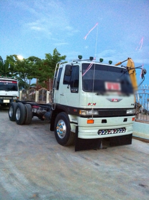 ขายแชสซีสิบล้อ HINO 3M เครื่องเดิม เกียร์เดิม ปี 38 แชสซีสวย ยางดี