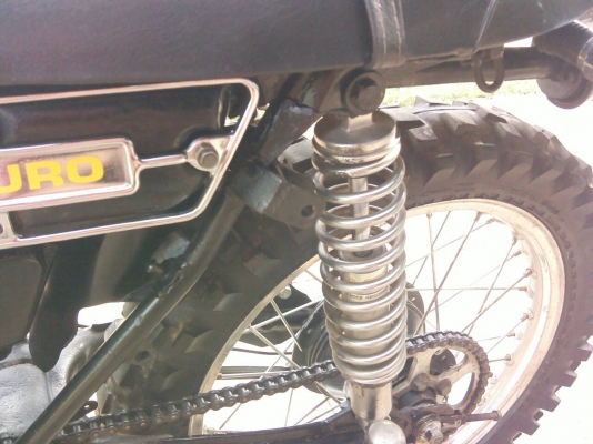 ขาย yamaha dt  100  มีทะเบีบน พร้อมชุดโอนสภาพสวยๆระบบไฟใช้ได้