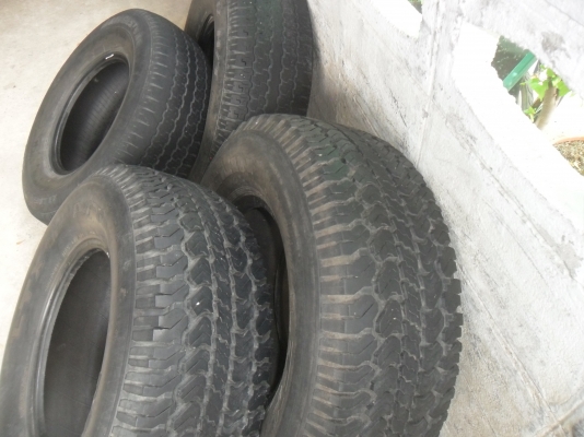 ยาง 265/70R15 ปี09 สวยๆ 4 เส้น ราคา 3400 บาท ยาง 265/70R15 ปี09 สวยๆ 4 เส้น ราคา 3400 บาท