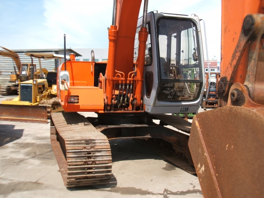 ขายแม็คโคร ฮิตาชิ 120-2 เครื่องยนต์ดี ปั้มดี เอวดี ช่วงล่างดี โซ่ดี รอลเลอร์ดี ไฟฟ้าครบ สภาพเก่านอก