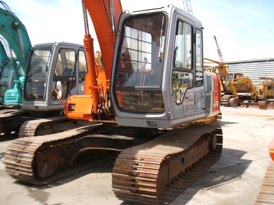 ขายแม็คโคร ฮิตาชิ 120-2 เครื่องยนต์ดี ปั้มดี เอวดี ช่วงล่างดี โซ่ดี รอลเลอร์ดี ไฟฟ้าครบ สภาพเก่านอก ขายแม็คโคร ฮิตาชิ 120-2 เครื่องยนต์ดี ปั้มดี เอวดี ช่วงล่างดี โซ่ดี รอลเลอร์ดี ไฟฟ้าครบ สภาพเก่านอก